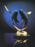 bronze whale sculpture by Dan Skinner